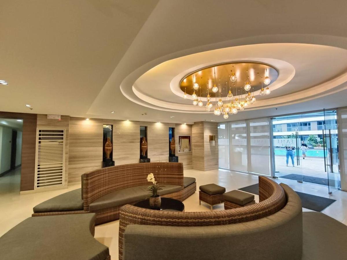 Penthouse Studio At Fame Residence 41St Floor, Shangrila-Megamall Manila Esterno foto