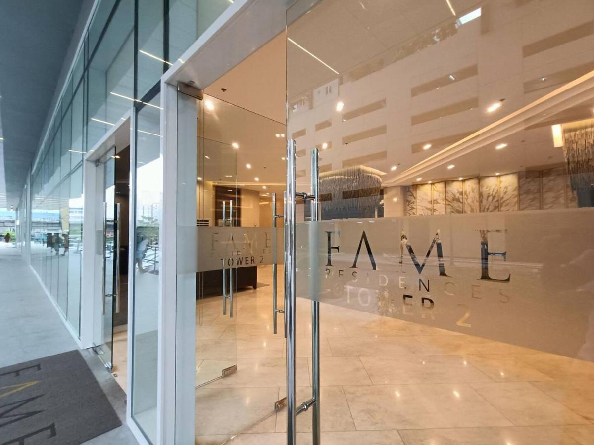 Penthouse Studio At Fame Residence 41St Floor, Shangrila-Megamall Manila Esterno foto